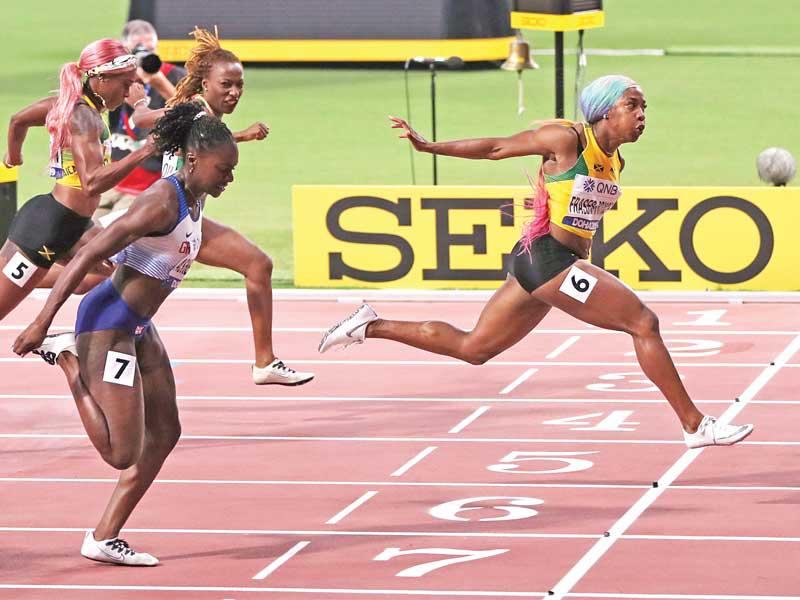 فرايزر لحظة وصولها إلى خط نهاية السباق