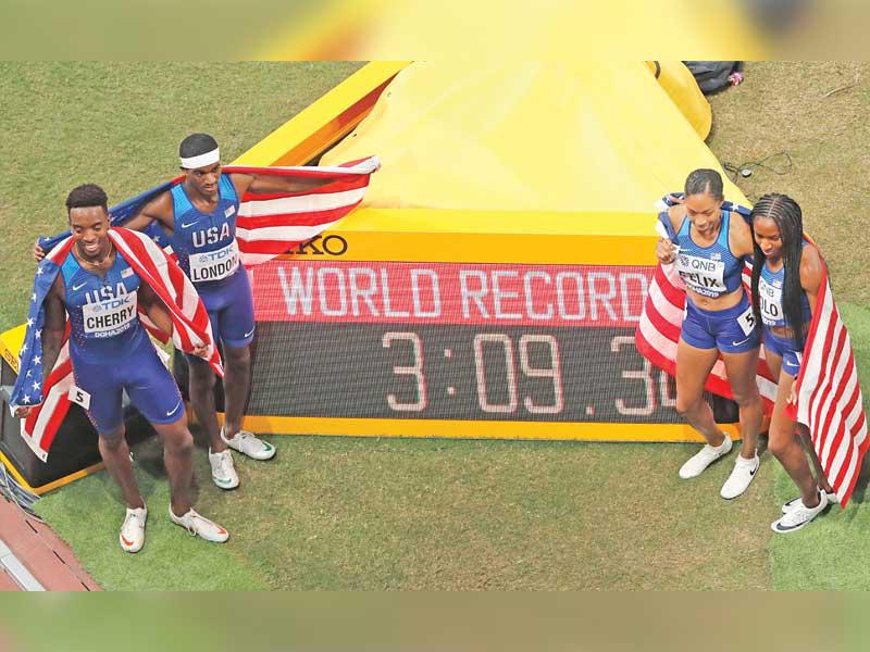 المنتخب الأميركي لسباق 4 × 400 متر تتابع مختلط