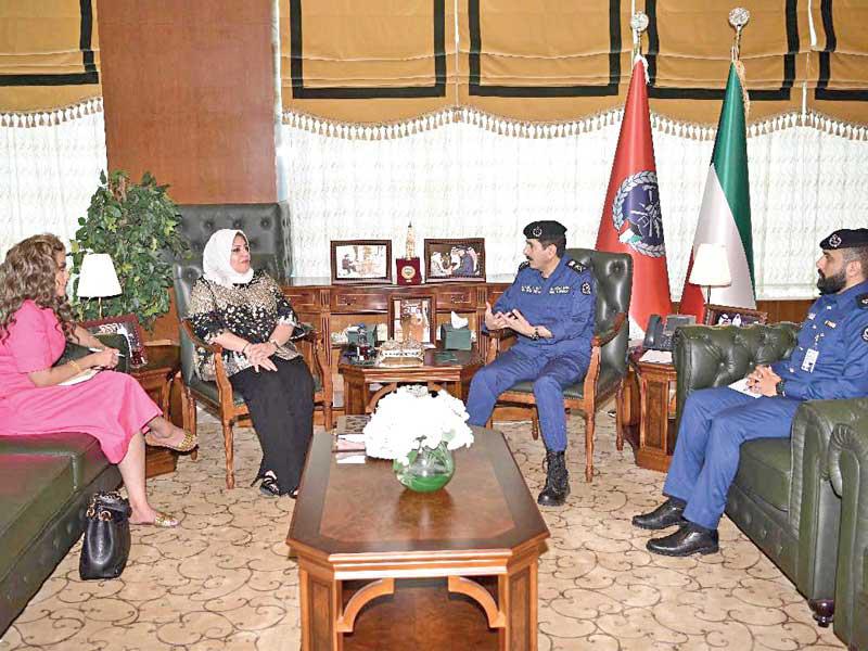 المكراد مستقبلا العقاب