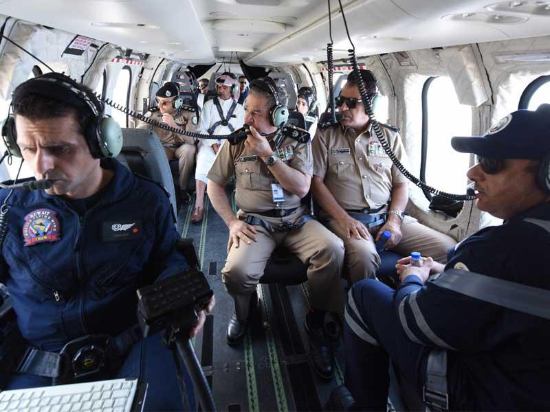 النهام ومسؤولو «الأشغال» و«الطرق» خلال الجولة