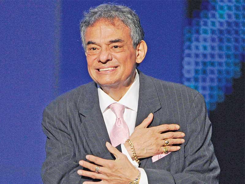 المغني المكسيكي خوسيه توريس