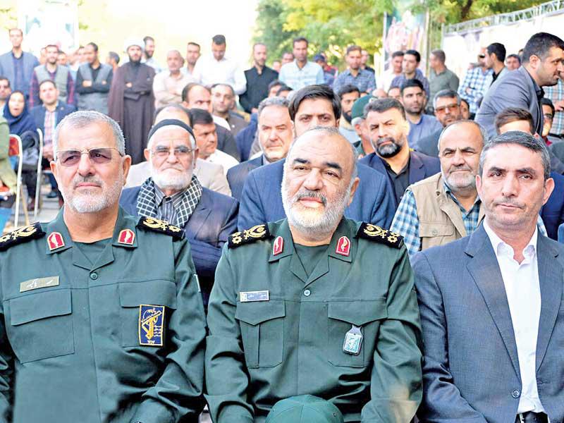 قائد «الحرس الثوري» حسين سلامي خلال مراسم إحياء ذكرى الحرب العراقية في مدينة اراك أمس (إرنا)