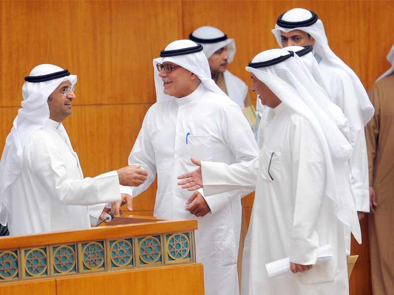 المويزري والحجرف وبينهما خورشيدn