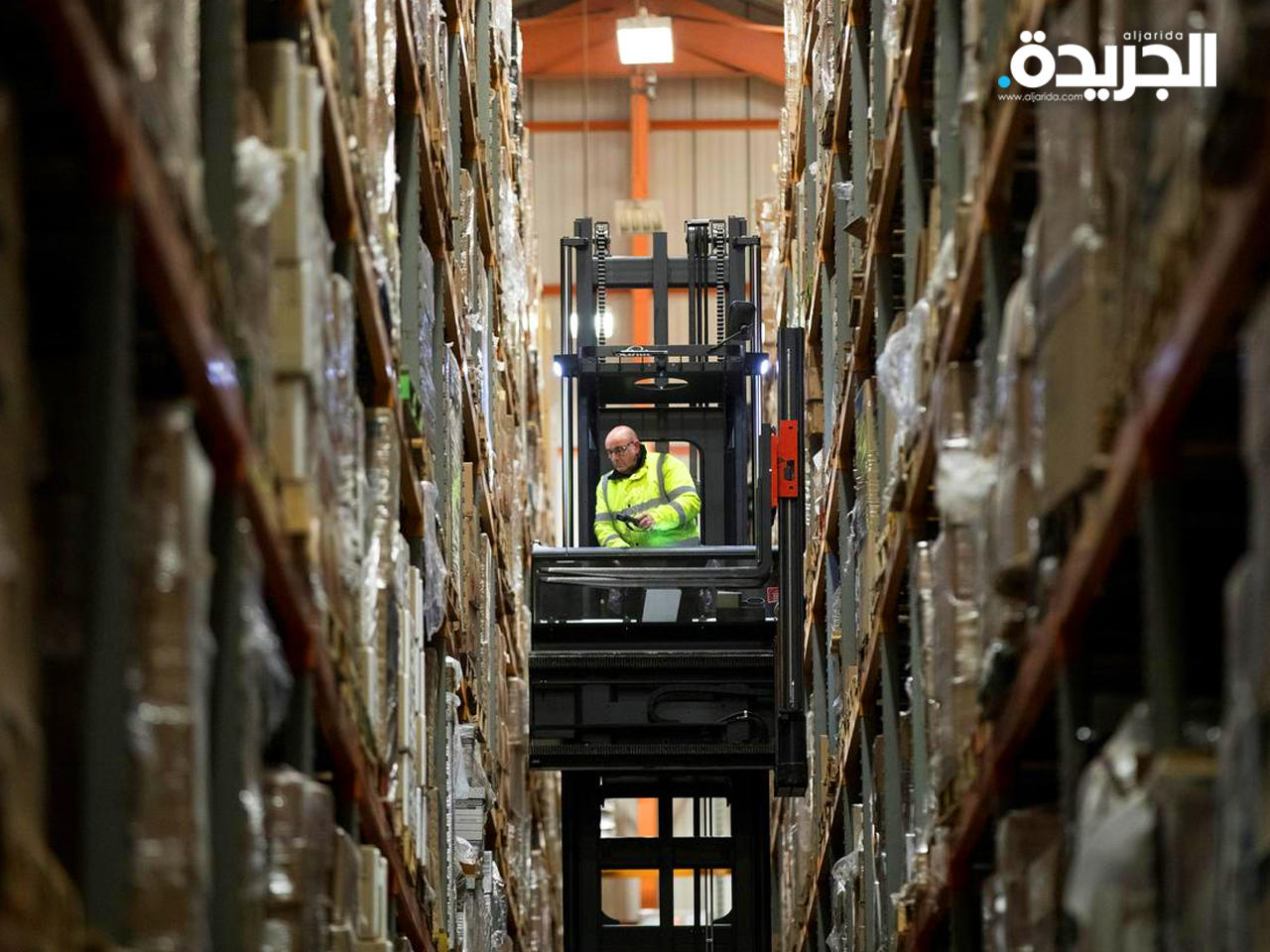 تكديس البضائغ في المخازن