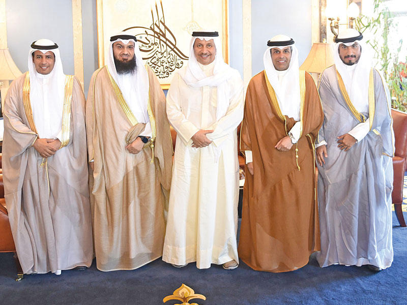 المبارك مستقبلاً الفاضل والوكلاء المساعدين أمس