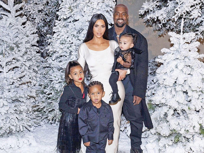 كيم كارداشيان وعائلتها