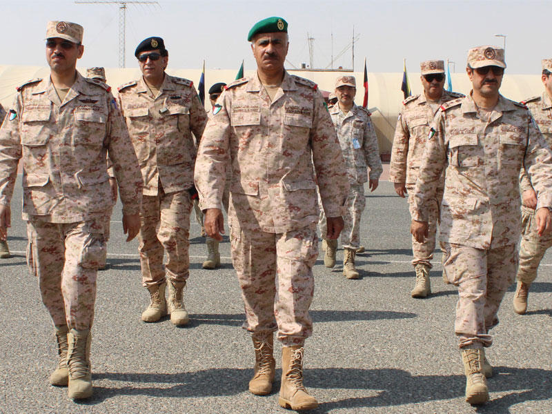 الخضر مغادراً إلى مسقط