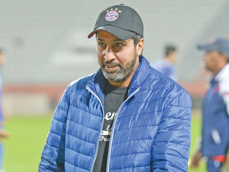 ثامر عناد مدرب المنتخب الوطني الأول لكرة القدم 