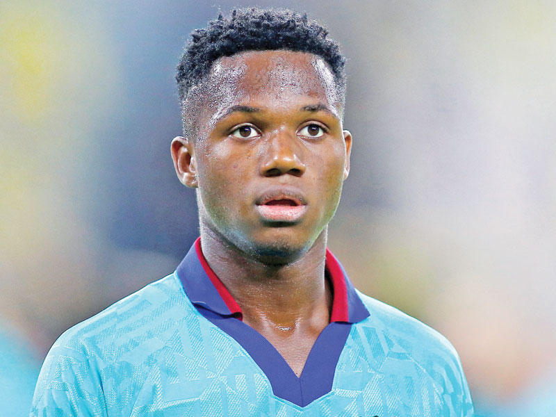 اللاعب الإسباني الصاعد انسو فاتي، نجم نادي برشلونة الإسباني لكرة القدم