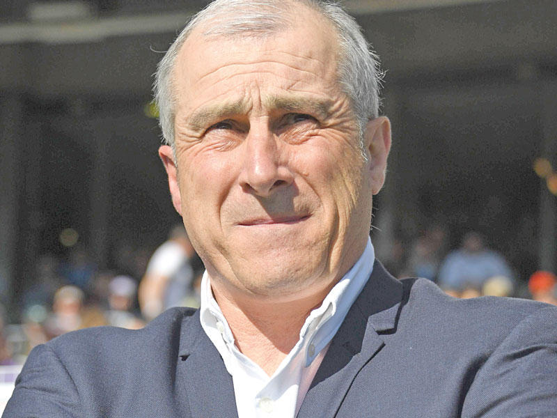 الان كاسانوفا مدرب نادي تولوز الفرنسي لكرة القدم