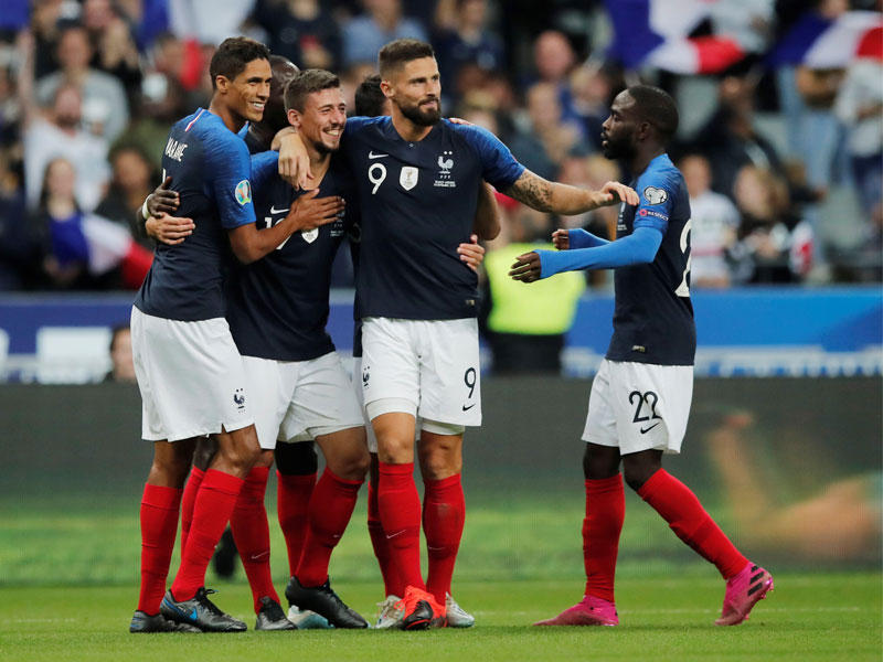 لاعبو المنتخب الفرنسي خلال مباراة سابقة