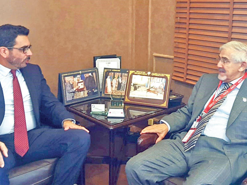 الساير لدى استقباله عمر عودة
