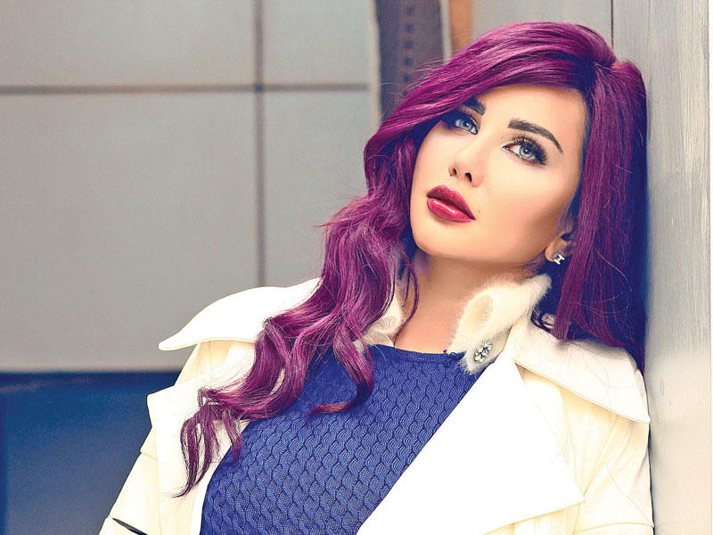 النجمة السورية جيني إسبر