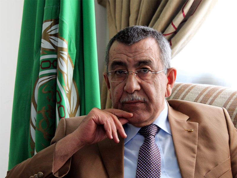  الأمين العام المساعد للجامعة سعيد أبوعلي