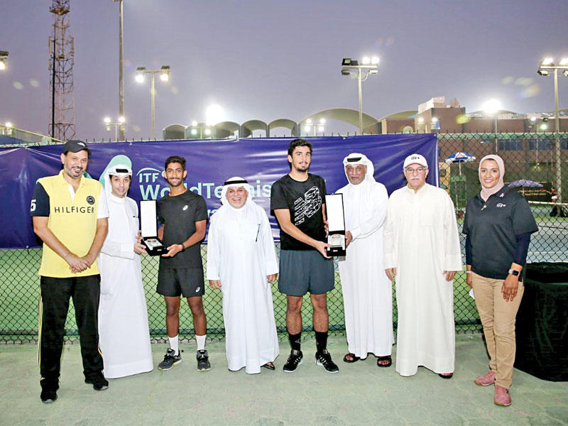 جانب من التكريمn