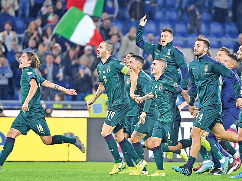 فرحة لاعبي المنتخب الإيطالي