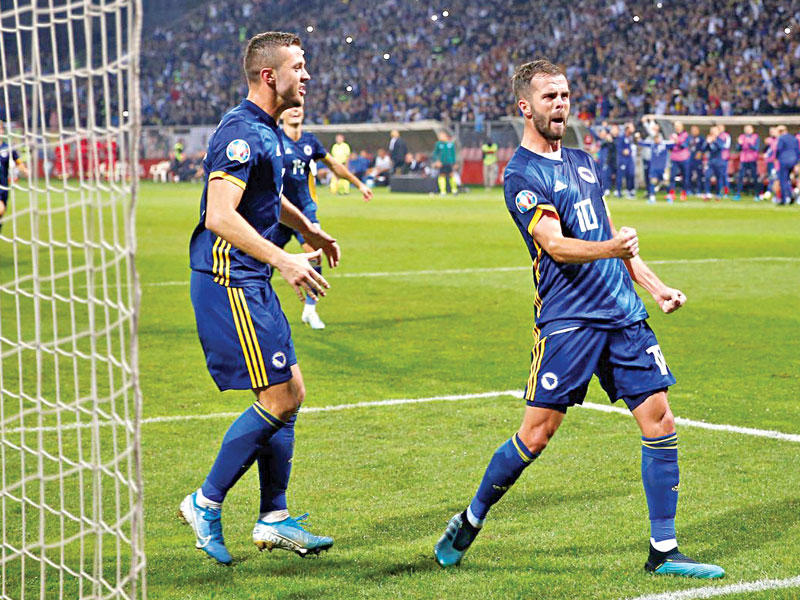 بيانيتش يحتفل بهدفه الاول