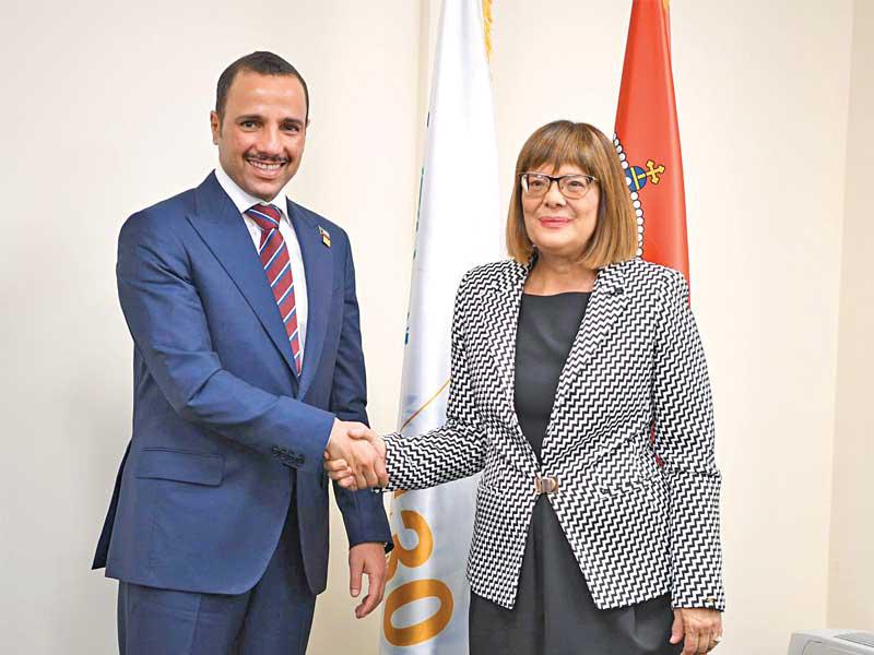 رئيس مجلس الأمة مرزوق الغانم مع رئيسة البرلمان الصربي مايا جويكوفيتش