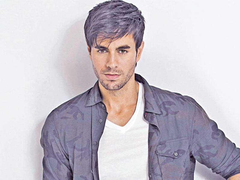 المغني الإسباني ​إنريكي إغليسياس