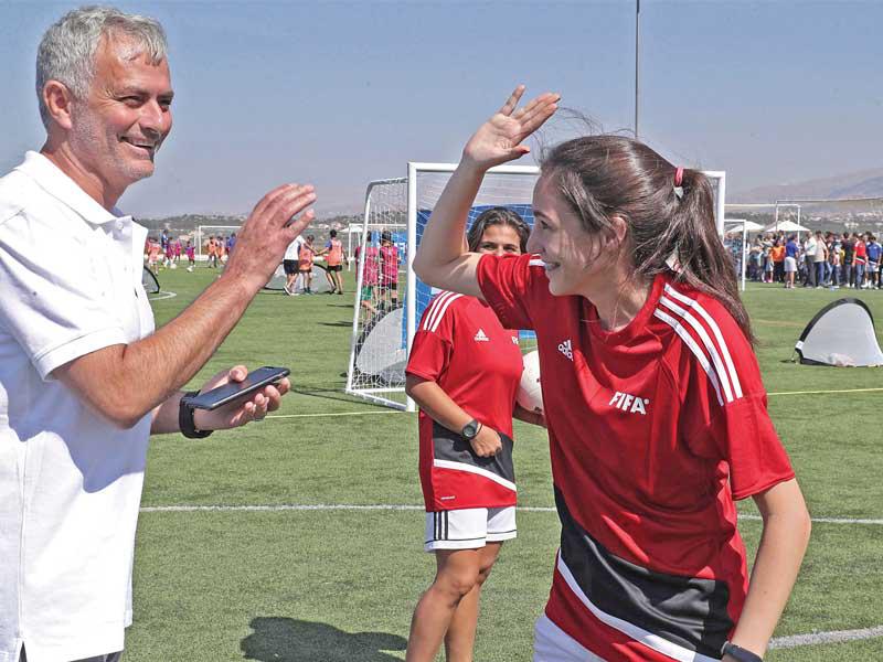 مورينيو ولاعبة شابة من لبنان