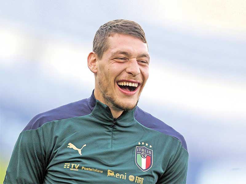 أندريا بيلوتي  مهاجم المنتخب الإيطالي 