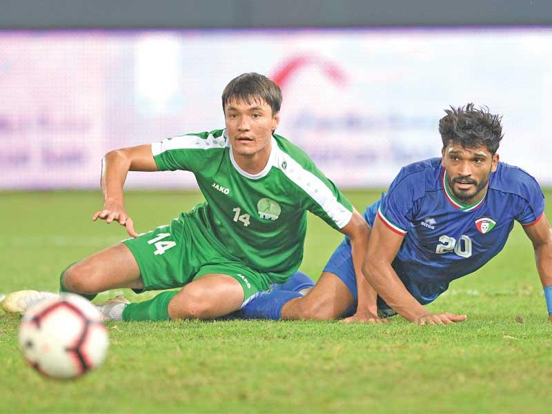 جانب من مباراة الكويت وتركمانستان    (تصوير نوفل إبراهيم)