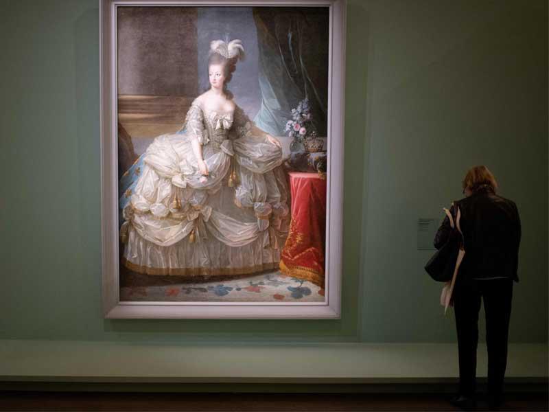 من الأعمال المعروضة