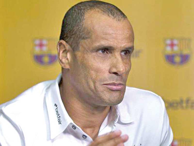 نجم كرة القدم البرازيلي السابق ريفالدو