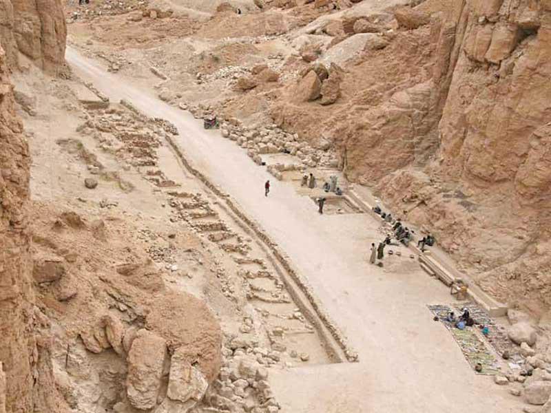 وادي القرود في الأقصر 