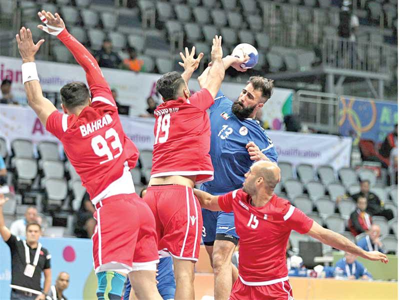 جانب من مباراة الكويت مع نظيره البحريني