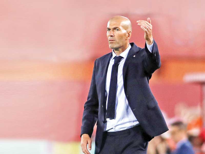  زين الدين زيدان  المدير الفني لريال مدريد