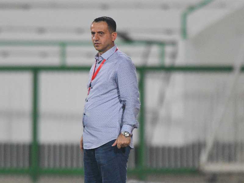 مدرب الكويت لكرة القدم حسام السيد 