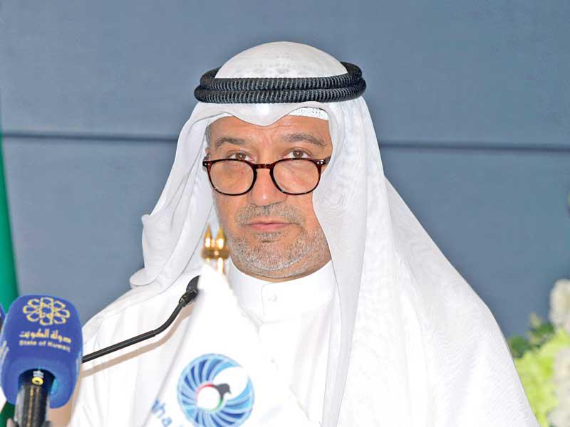 المنصور متحدثاً خلال الورشةn