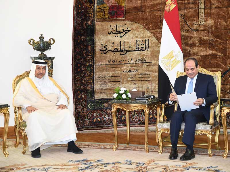 السيسي متسلماً رسالة الأمير من المبارك لدى استقباله أمسn