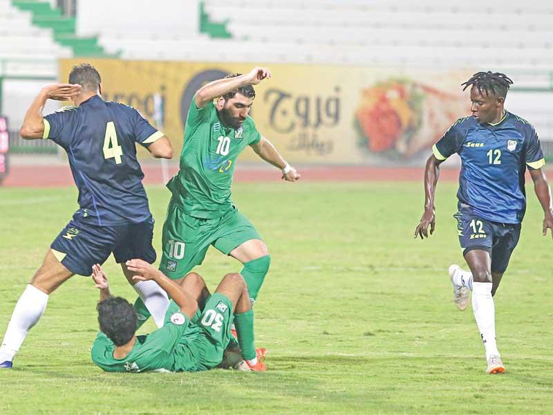 جانب من مباراة العربي والساحل