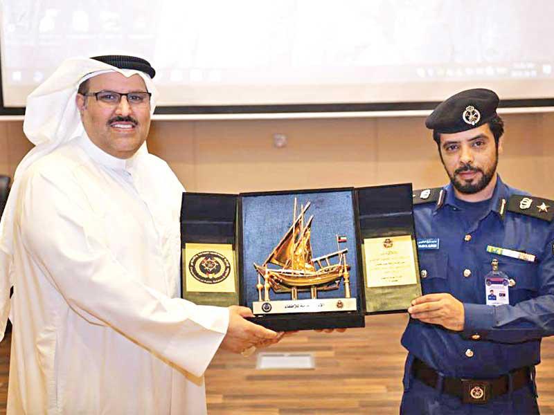 العتيبي مكرماً الذايدي