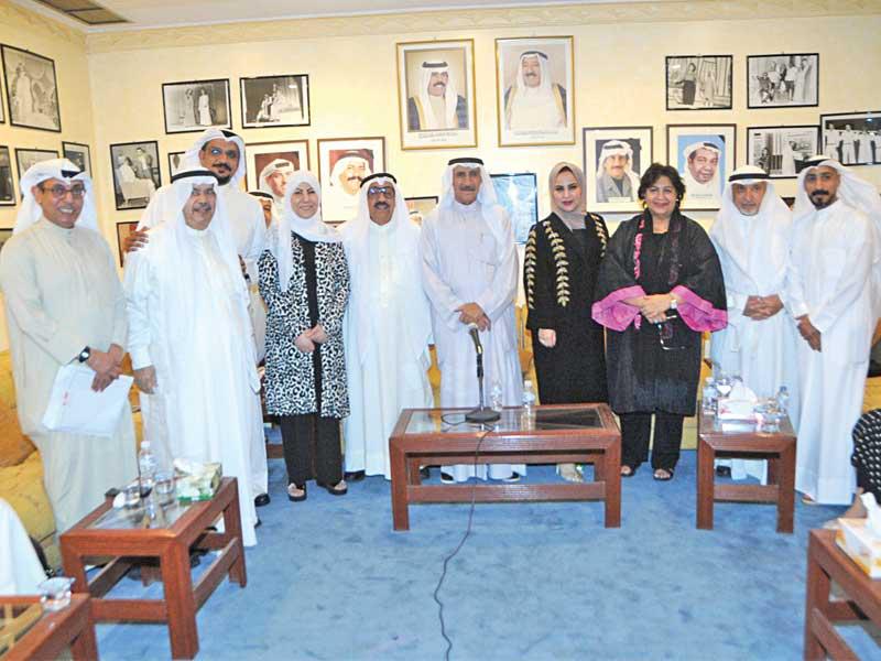 المفرج وخلف مع حضور حفل التكريم 