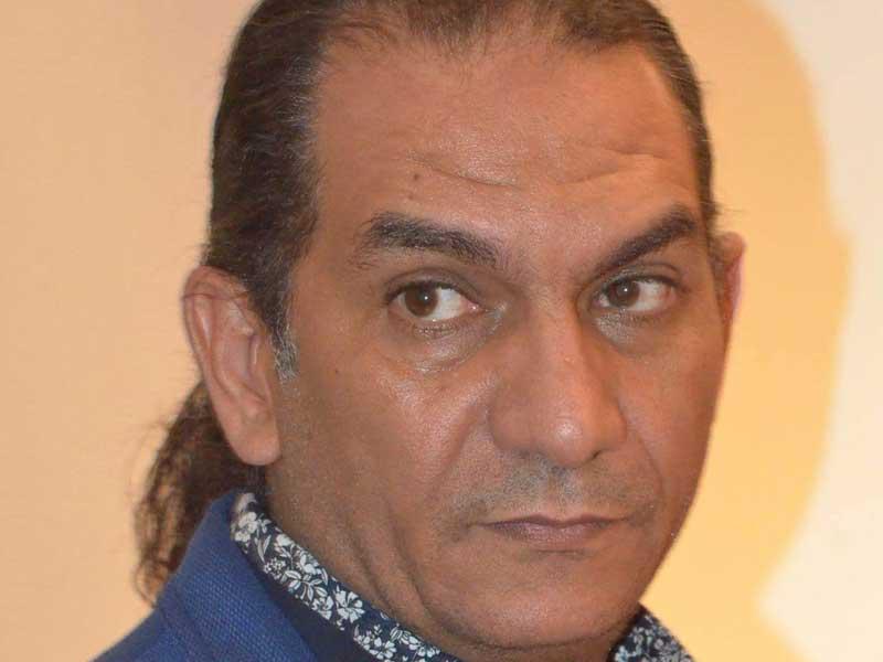 الفنان التشكيلي رضا عبدالرحمن