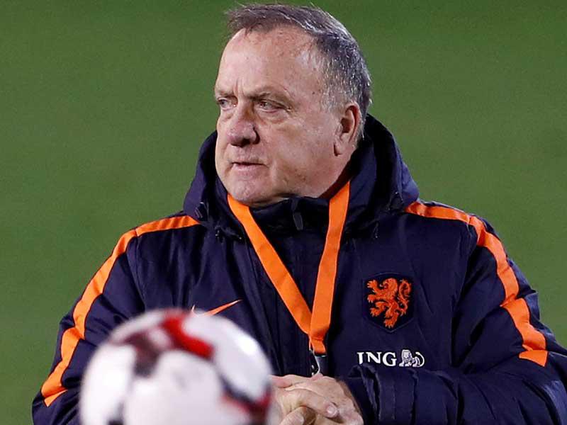 ديك أدفوكات مدربا جديدا لنادي فينورد الهولندي لكرة لقدم