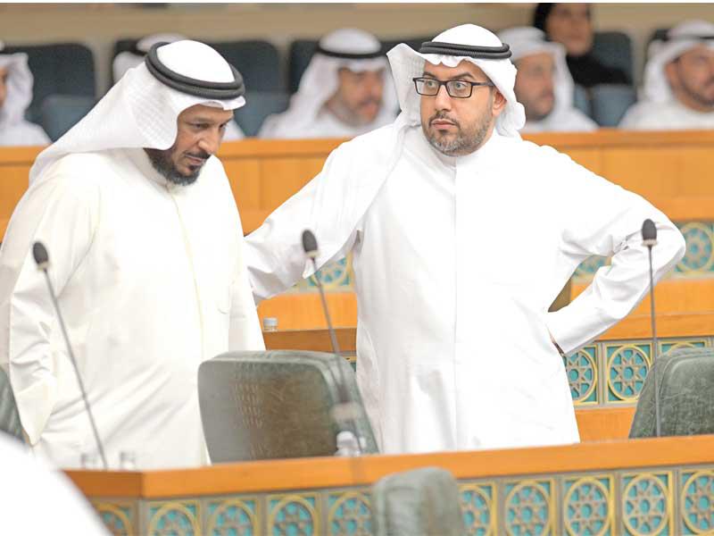 الخراز والشاهين