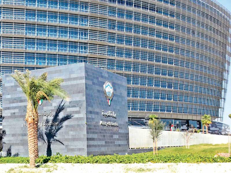 «التربية» تراجع شرائح المدارس الخاصة... وضغوط للتأجيل