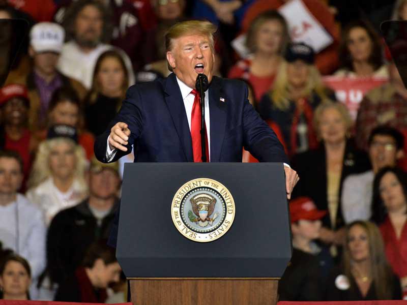 الرئيس دونالد ترامب خلال حملة إبقاء أمريكا عظيمة