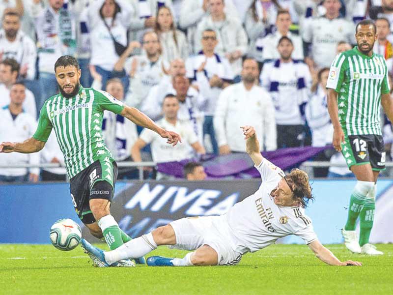 جانب من مباراة ريال بيتيس وريال مدريد