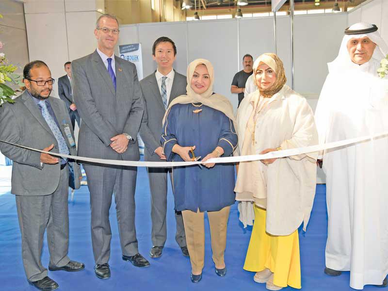 جانب من افتتاح المعرض