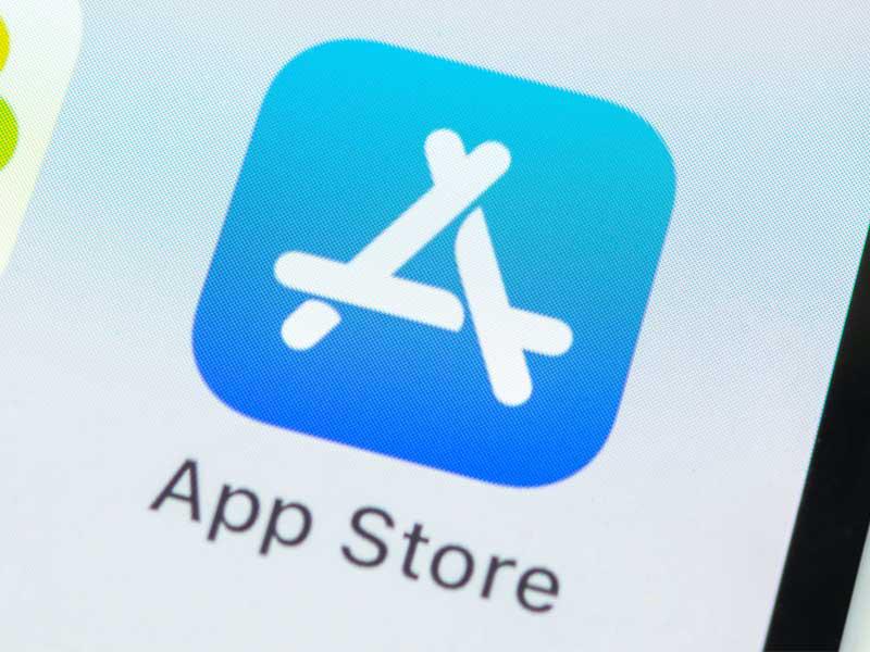 قرصنة «آب ستور» في أكتوبر الماضي