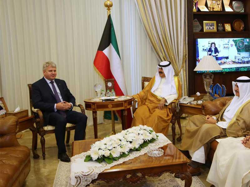 نائب وزير الخارجية الكويتي يتسلم نسخة من أوراق اعتماد سفير أستونيا