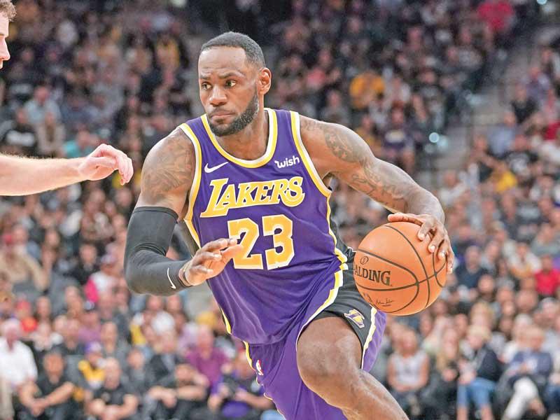 ليبرون جيمس