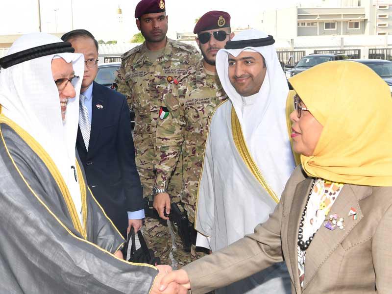 رئيسة سنغافورة تغادر البلاد بعد زيارة رسمية