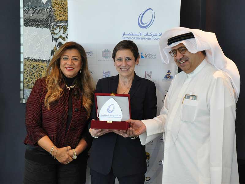 السلمي يكرم المشاركين في الورشة