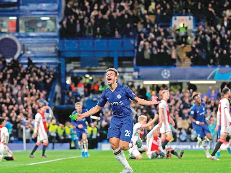 احتفال ازبلكويتا نجم تشلسي بهدفه الخامس الملغى